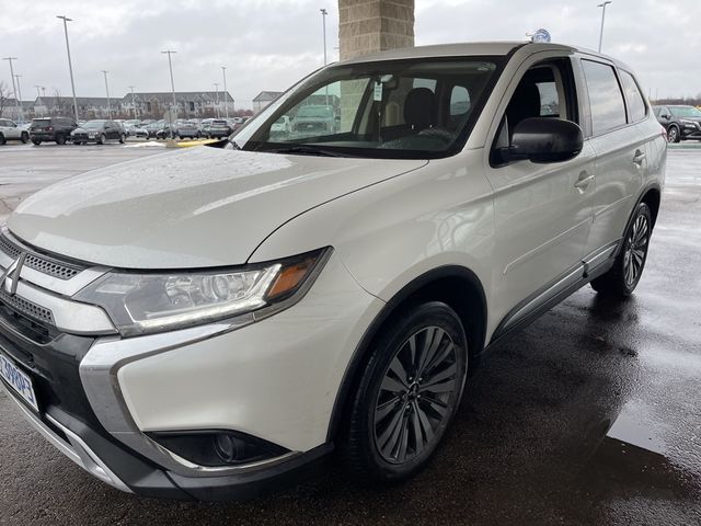 2019 Mitsubishi Outlander ES