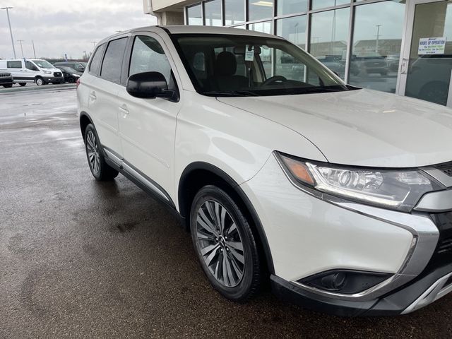 2019 Mitsubishi Outlander ES