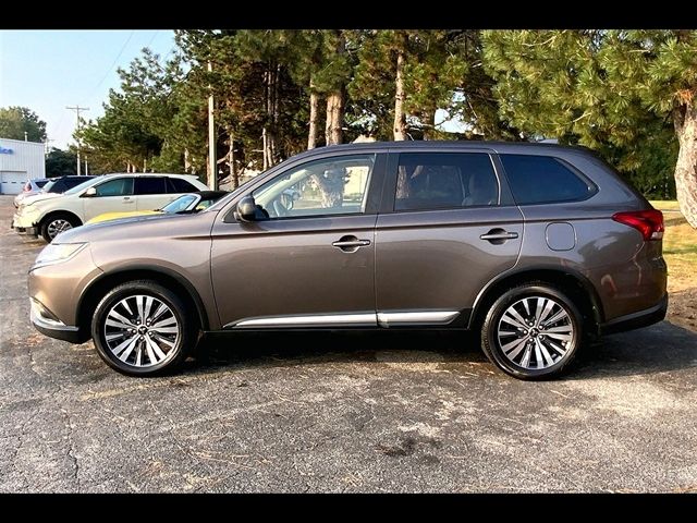 2019 Mitsubishi Outlander ES