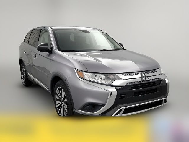 2019 Mitsubishi Outlander ES