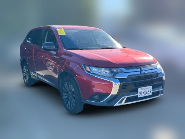 2019 Mitsubishi Outlander ES