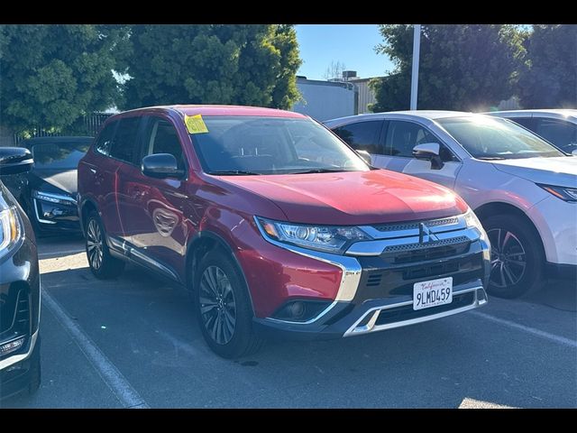 2019 Mitsubishi Outlander ES