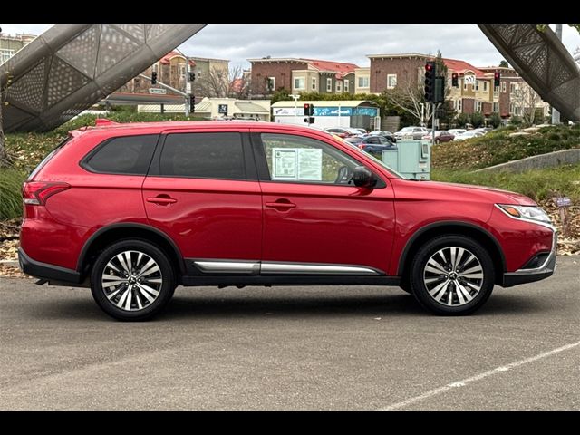 2019 Mitsubishi Outlander ES