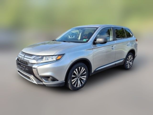 2019 Mitsubishi Outlander ES