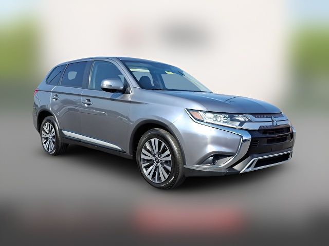 2019 Mitsubishi Outlander SE