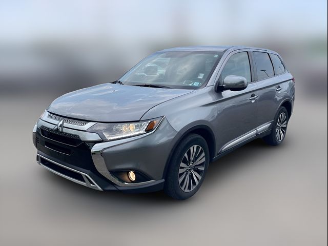 2019 Mitsubishi Outlander SE