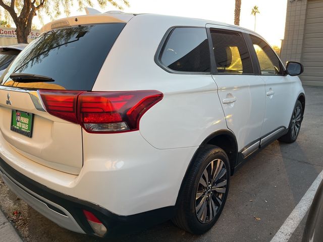 2019 Mitsubishi Outlander ES