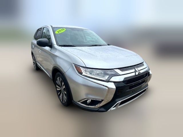 2019 Mitsubishi Outlander ES