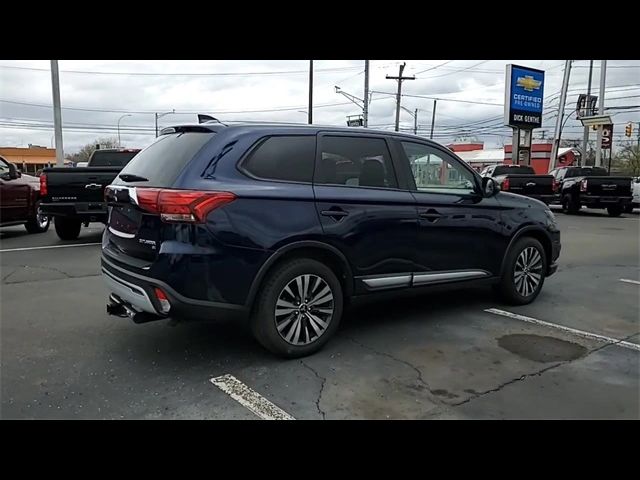 2019 Mitsubishi Outlander ES