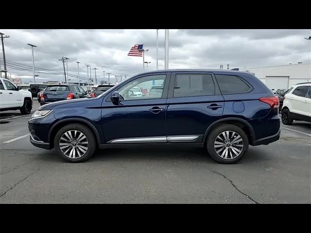 2019 Mitsubishi Outlander ES