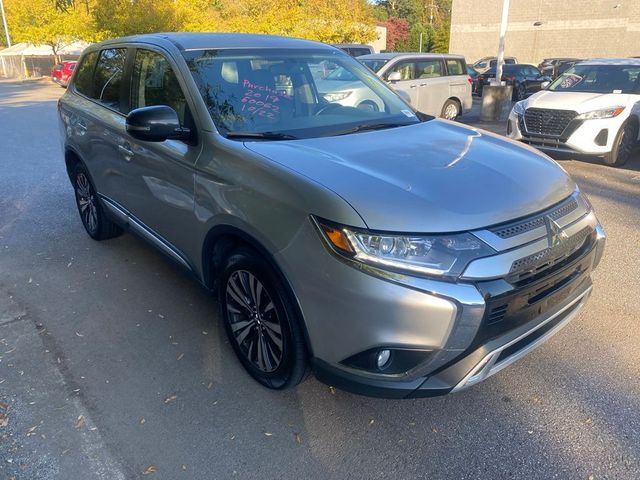 2019 Mitsubishi Outlander ES