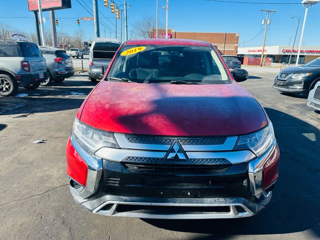 2019 Mitsubishi Outlander ES