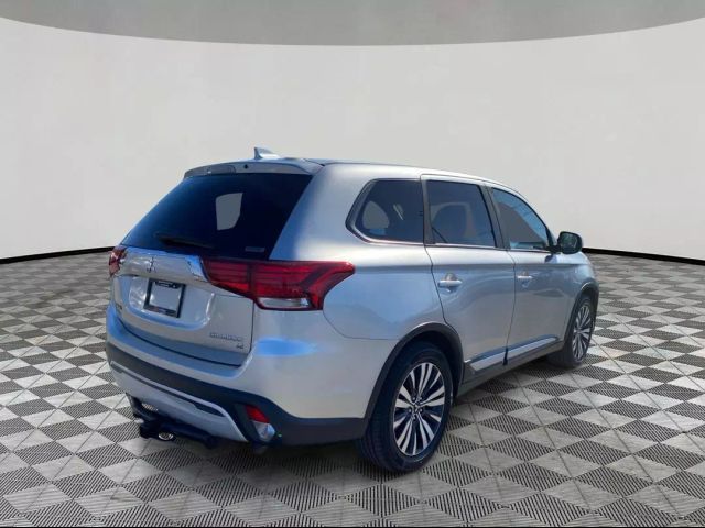 2019 Mitsubishi Outlander LE
