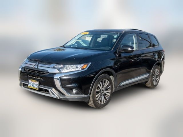 2019 Mitsubishi Outlander SE