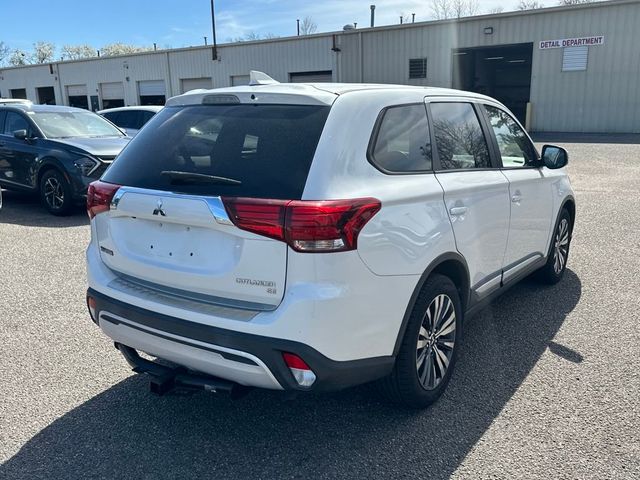 2019 Mitsubishi Outlander SE