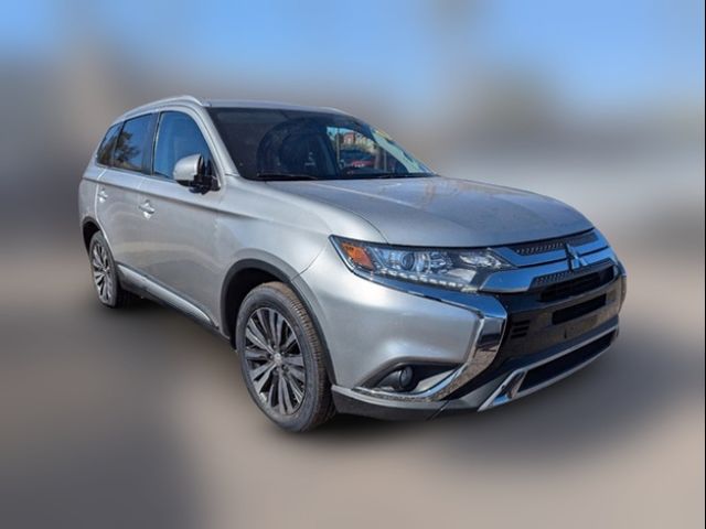 2019 Mitsubishi Outlander SE