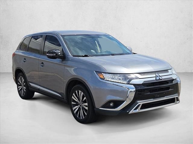 2019 Mitsubishi Outlander SE