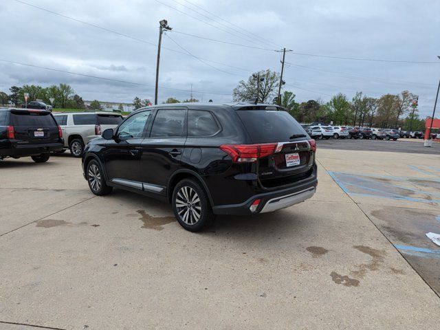 2019 Mitsubishi Outlander SE