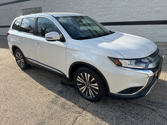 2019 Mitsubishi Outlander SE