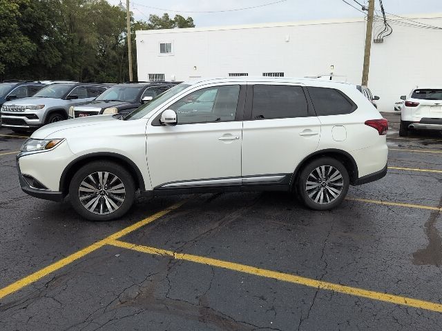 2019 Mitsubishi Outlander SE