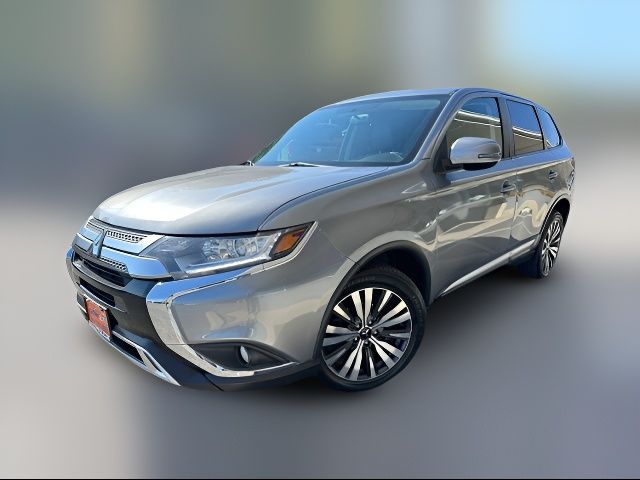 2019 Mitsubishi Outlander SE