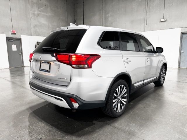 2019 Mitsubishi Outlander SE