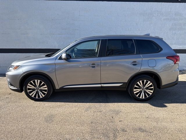 2019 Mitsubishi Outlander SE