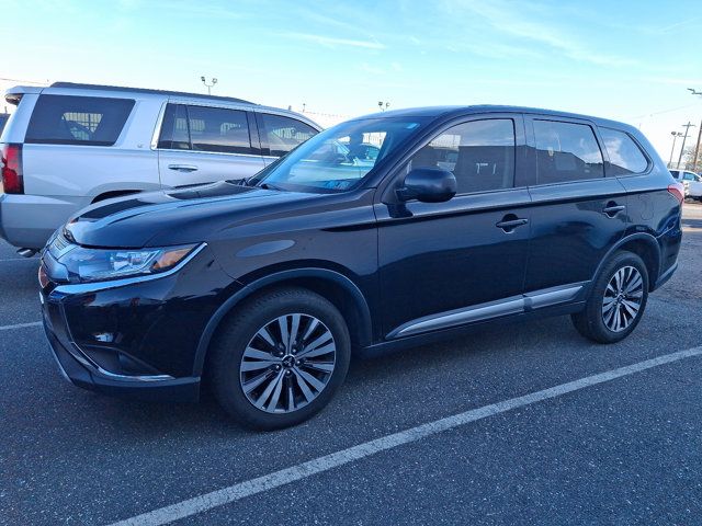 2019 Mitsubishi Outlander SE