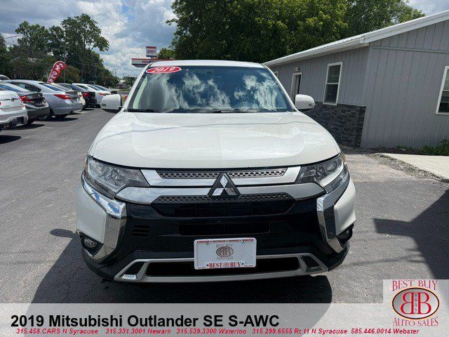2019 Mitsubishi Outlander SE