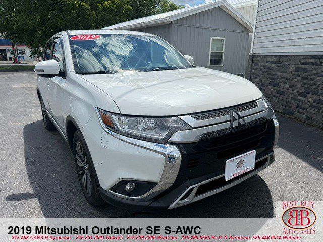 2019 Mitsubishi Outlander SE