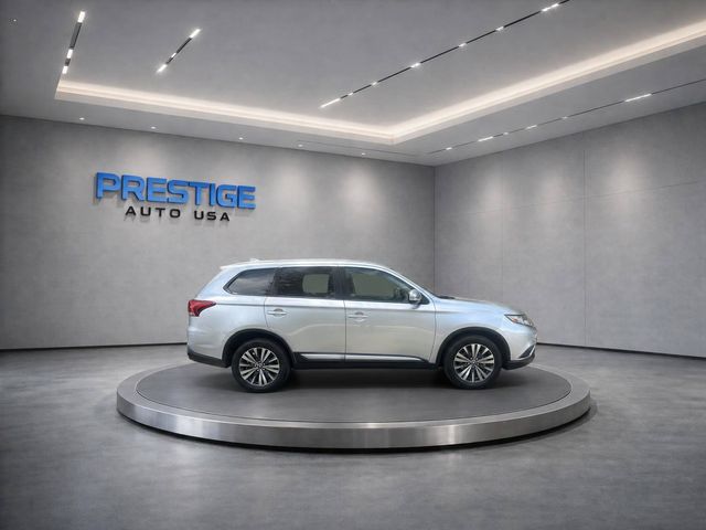 2019 Mitsubishi Outlander SE