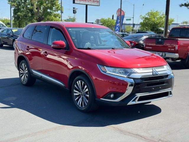 2019 Mitsubishi Outlander SE