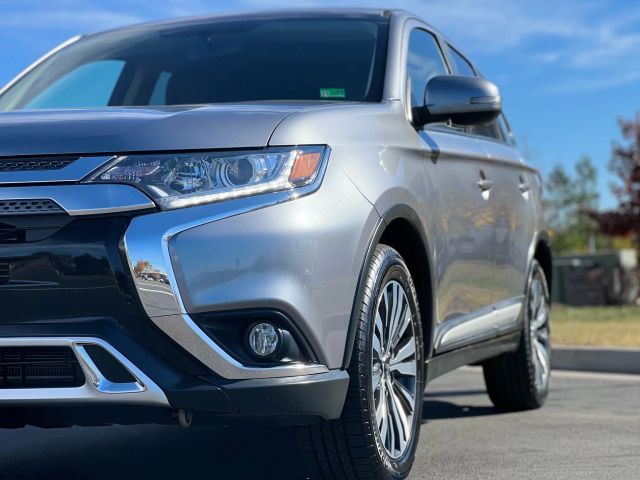 2019 Mitsubishi Outlander SE