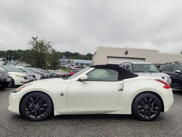 2019 Nissan 370Z Roadster Base