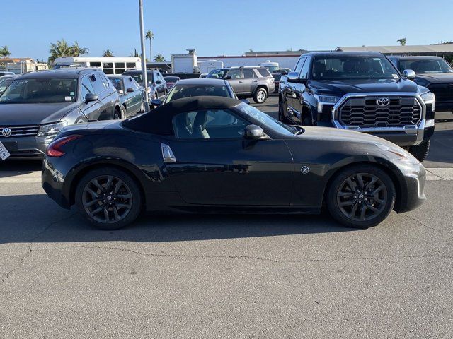 2019 Nissan 370Z Roadster Touring