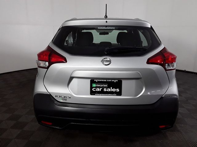 2019 Nissan Kicks S