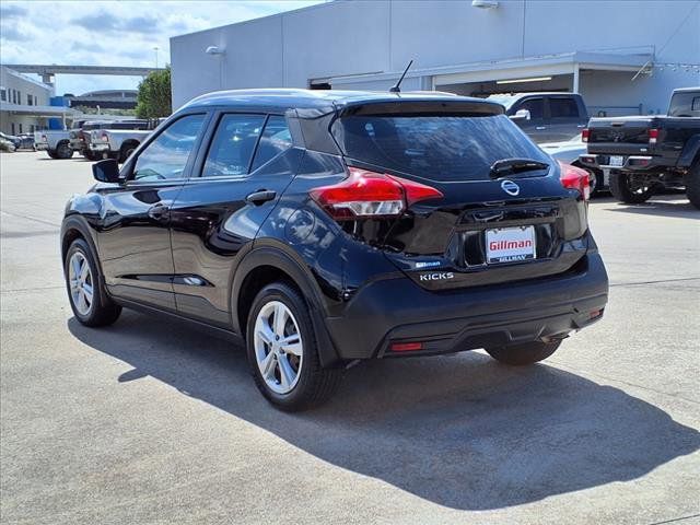 2019 Nissan Kicks S