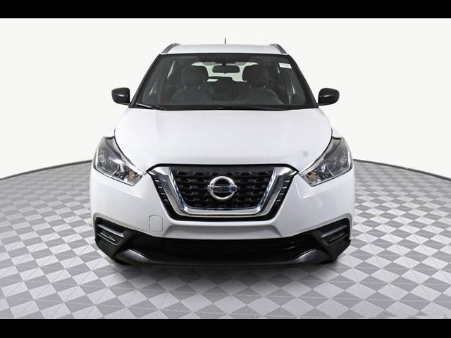 2019 Nissan Kicks S