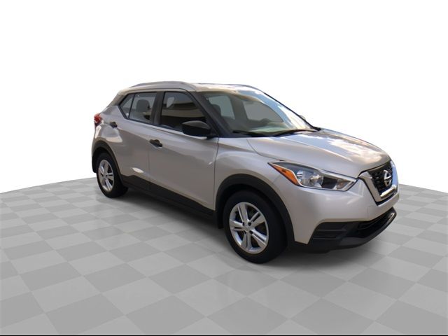 2019 Nissan Kicks S