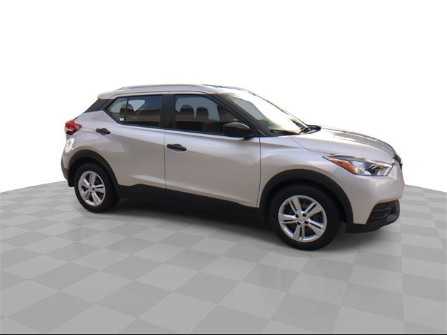 2019 Nissan Kicks S