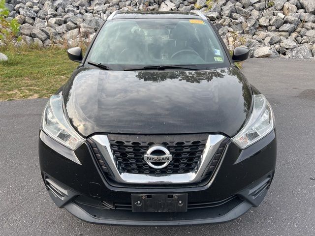 2019 Nissan Kicks S