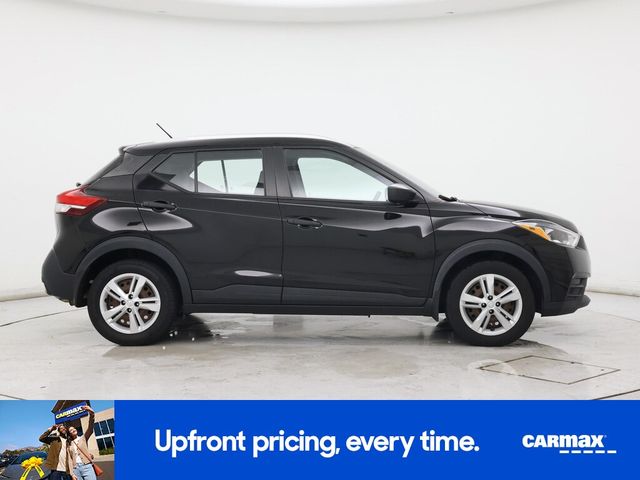 2019 Nissan Kicks S