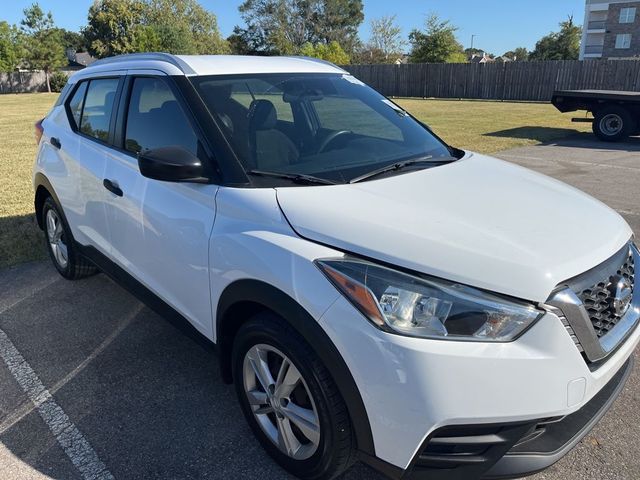 2019 Nissan Kicks S