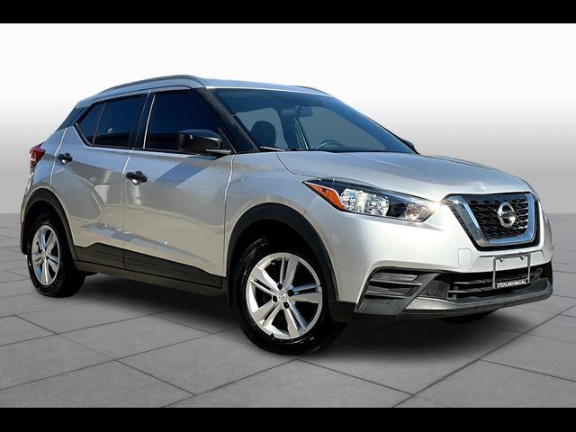 2019 Nissan Kicks S