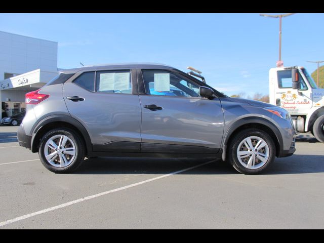 2019 Nissan Kicks S