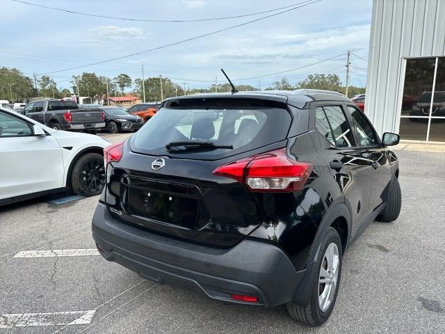 2019 Nissan Kicks S