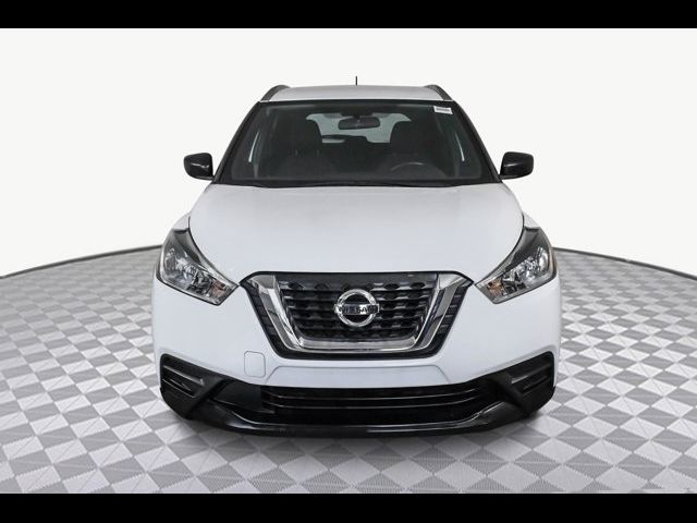 2019 Nissan Kicks S
