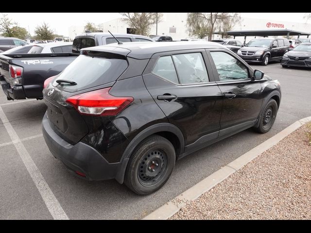 2019 Nissan Kicks S