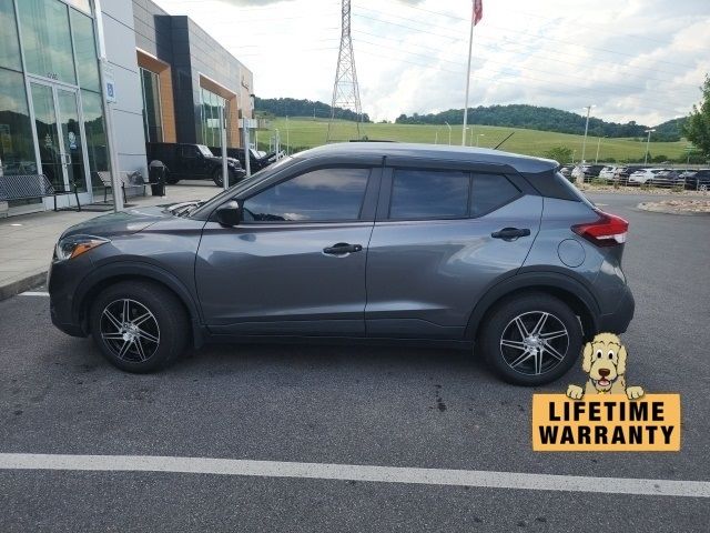 2019 Nissan Kicks S