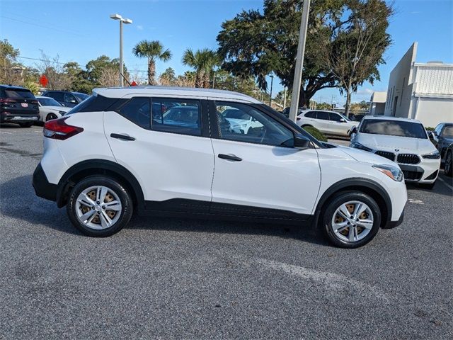 2019 Nissan Kicks S